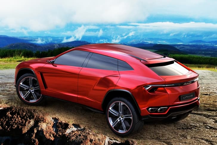 2017 Lamborghini Urus SUV image gallery